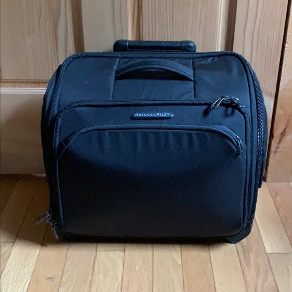 Briggs & Riley carryon suitcase
